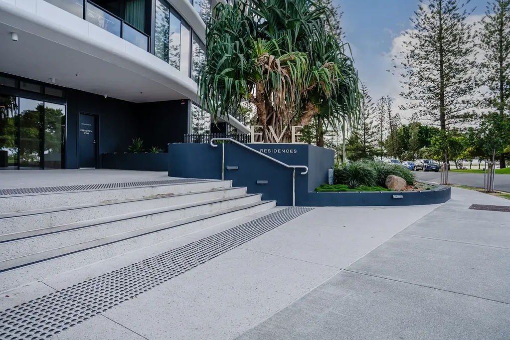Spacious Three-Bedroom Apartment with Study!