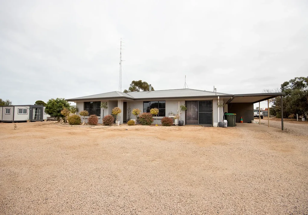 Moonta 4Habitaciones IDEAL FOR HOBBYISTS OR WORKING FROM HOME