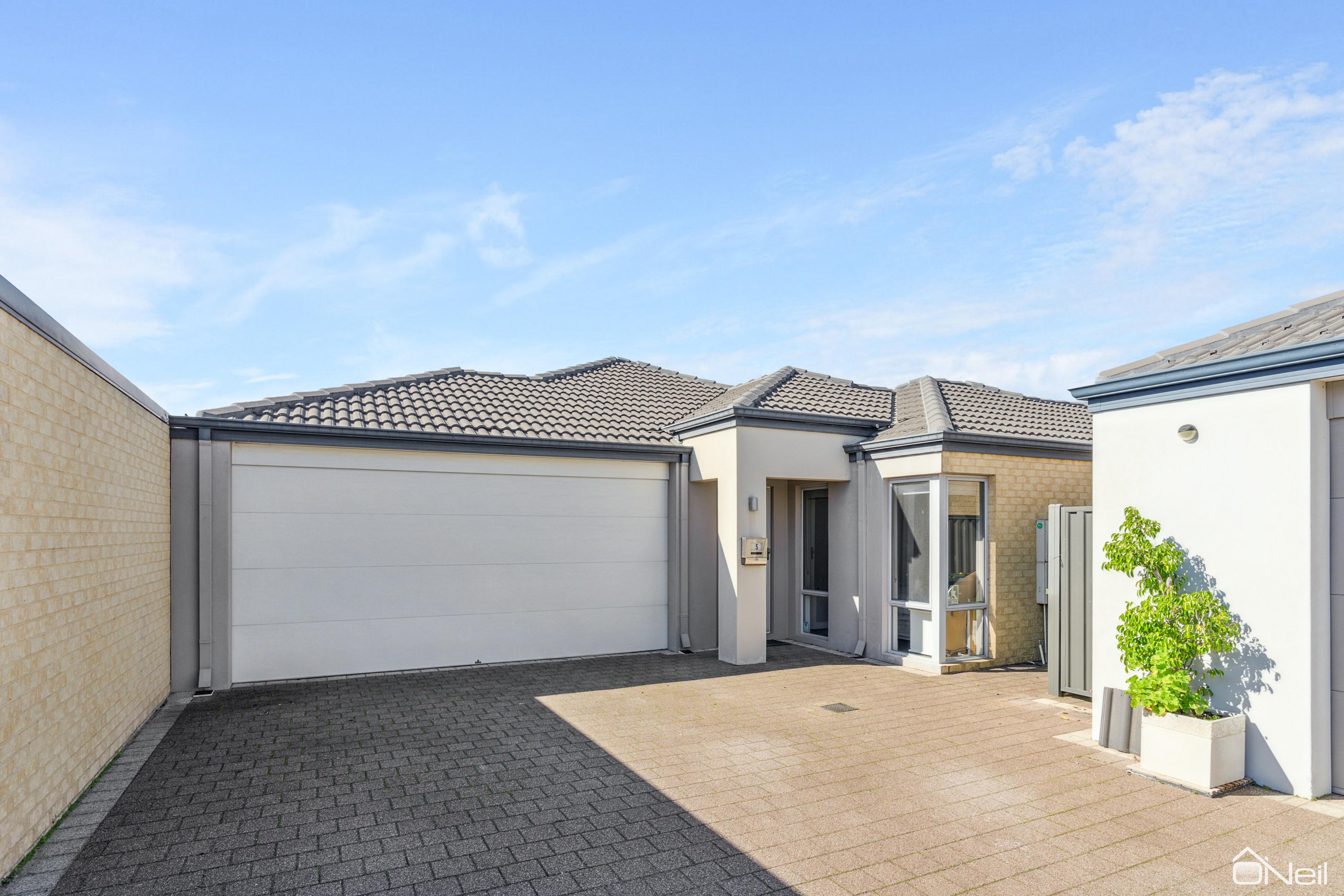 5 BEETZEE WAY, CHAMPION LAKES WA 6111, 0房, 0浴, House