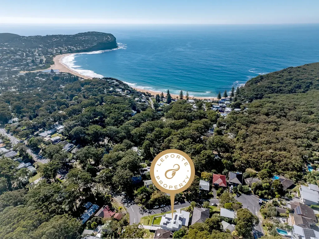Macmasters Beach 4Kwarto Brand New, moments to the beach, buy one, or buy both
