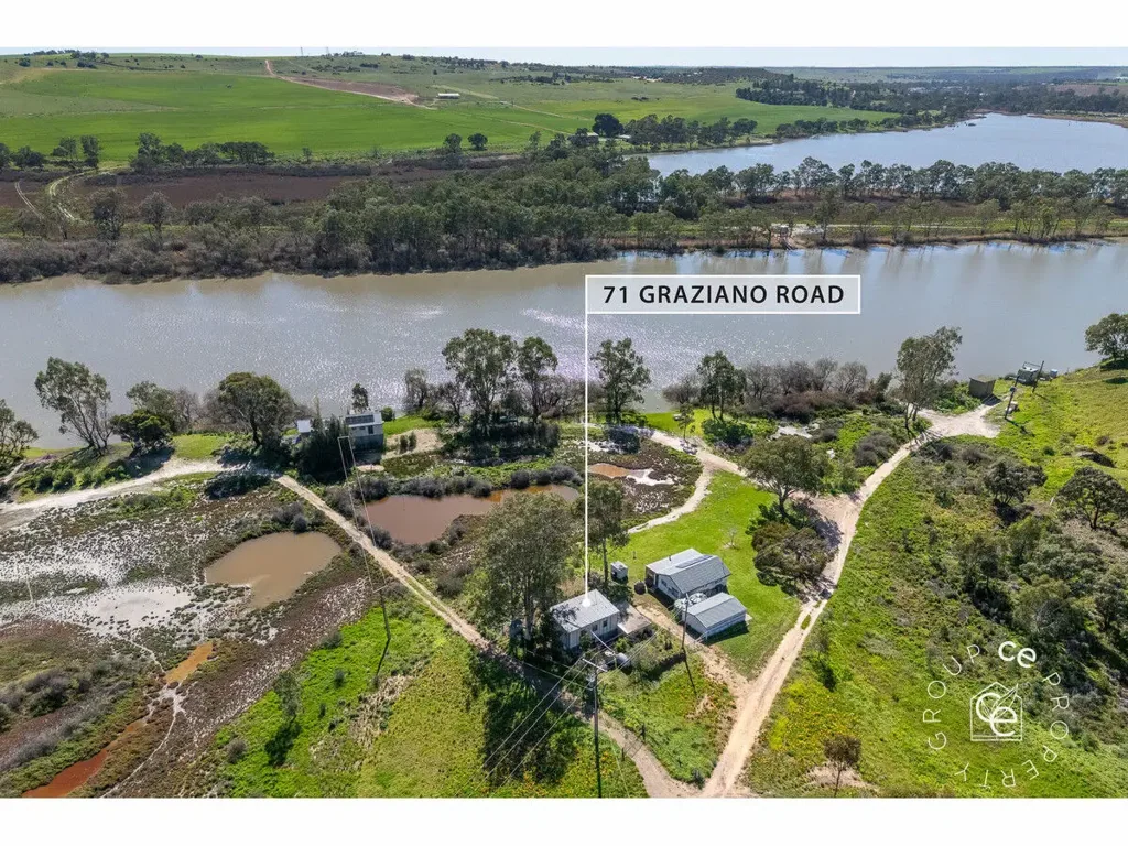 Bowhill 2房  Rare Freehold Find on the River