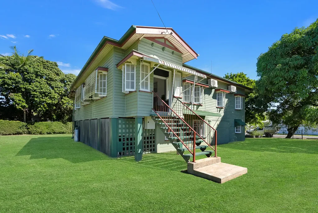 Gordonvale 3房  Classic Queenslander with Dual Living