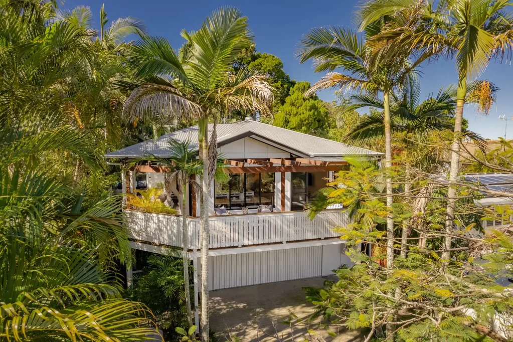 Noosa Heads 4 Bedroom Reed & Co.