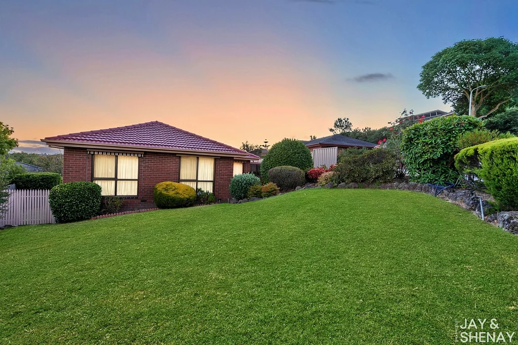 2 Tunley Close, Endeavour Hills, VIC 3802