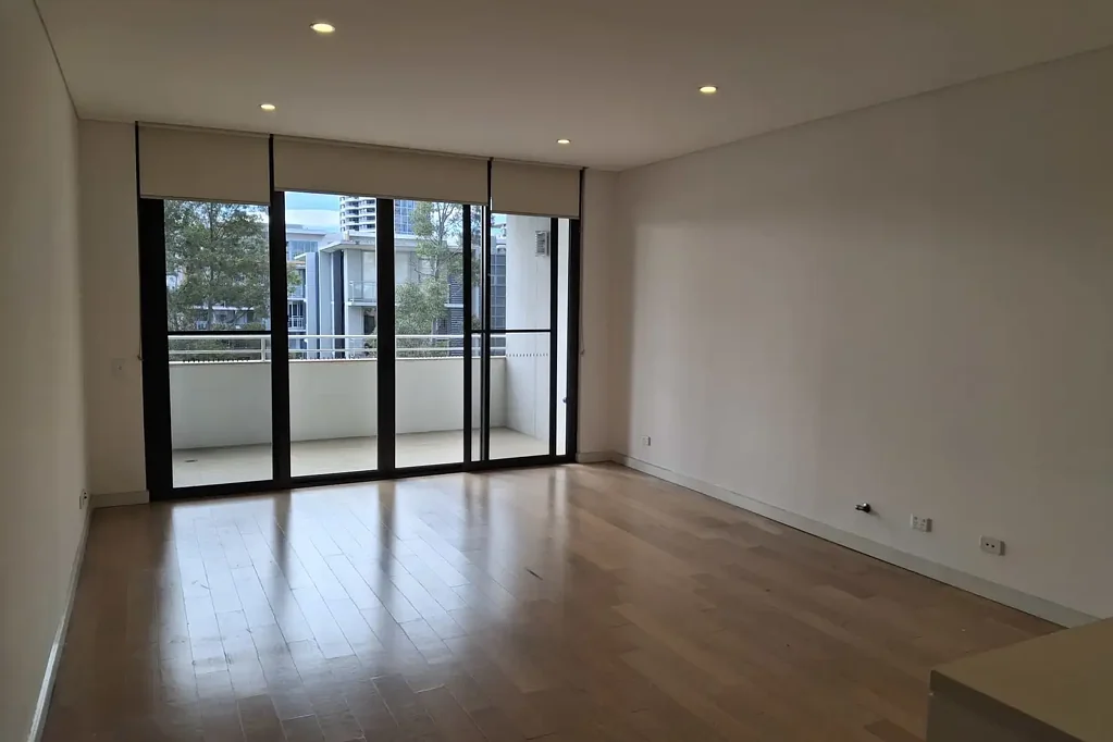 Rare Waterfront Luxury – Stunning Views with Dual Balcony Living