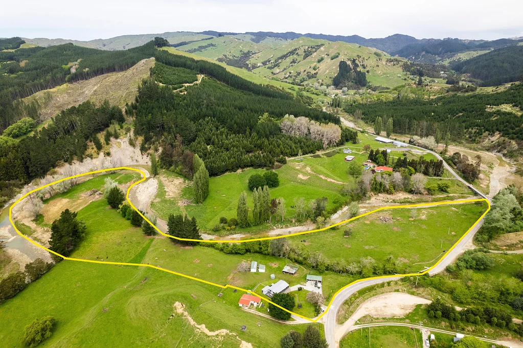 Muriwai  Simple lifestyle, seriously for sale!