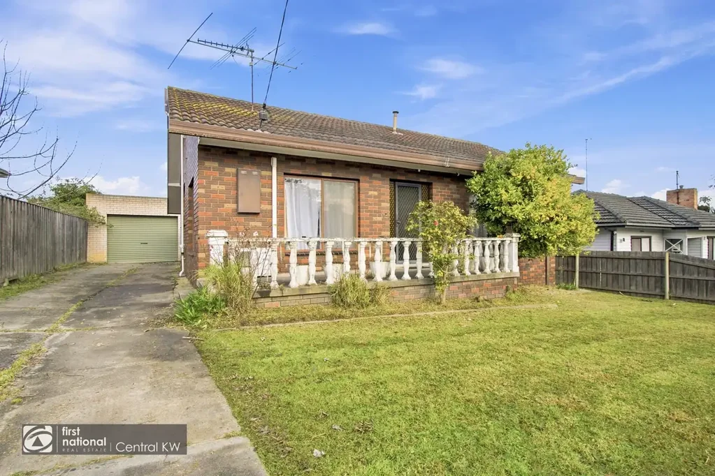 Morwell 3 Slaapkamer Solid Investment Opportunity, Close to Town