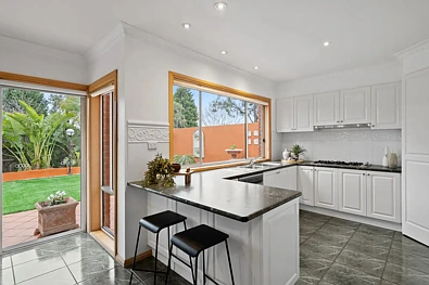 रसोईघर - 23 Carbon Crescent, Mill Park, VIC 3082