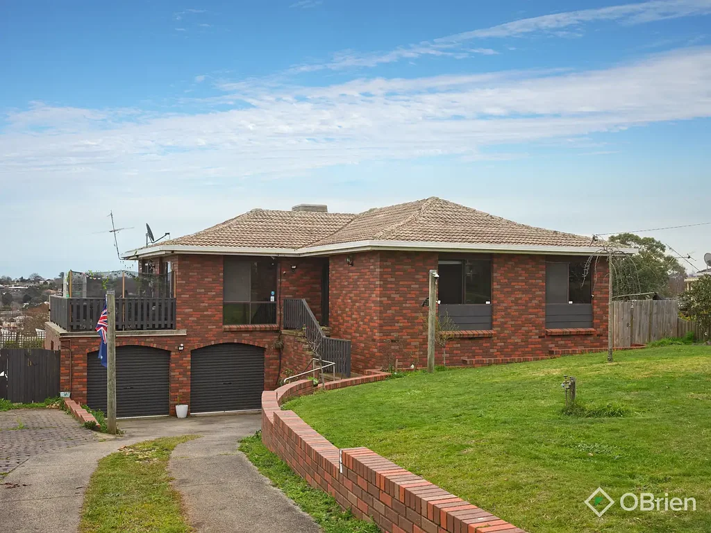 Warragul 3Phòng ngủ Elevated family living, in a quiet court location