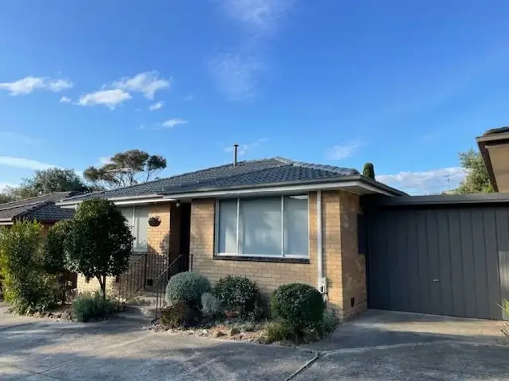 Mornington 2غرفة نوم Location, Location and style! Fully renovated unit with walking distance to Fishermans Beach
