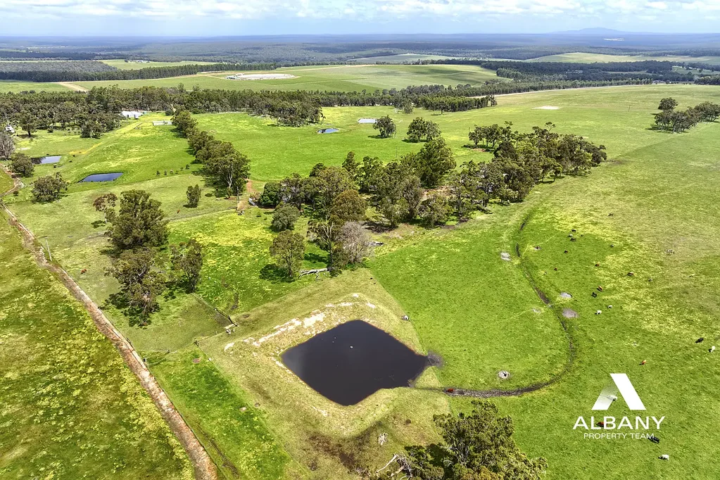 Narrikup 3房  WELL-ESTABLISHED FARM IN PICTURESQUE GREAT SOUTHERN
