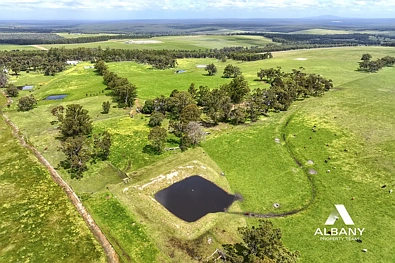 Narrikup 3房  WELL-ESTABLISHED FARM IN PICTURESQUE GREAT SOUTHERN