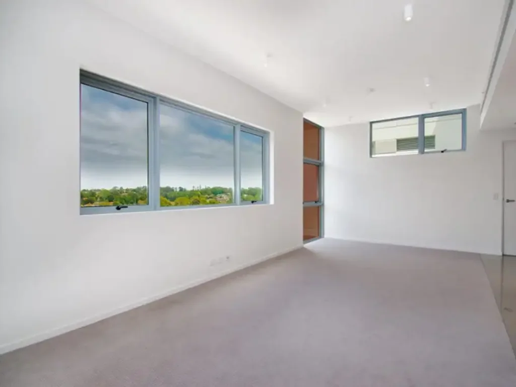 One Bedroom Close to MQ Metro and Shopping Centre & Swimming Pool & Gym