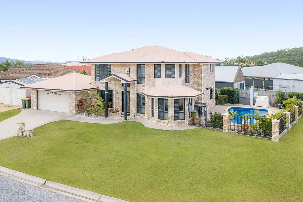 Kin Kora 4غرفة نوم Fabulous Location Brick Home plus shed & pool in Kensington Place