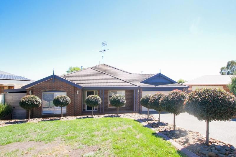 94 Cottage Crescent, Kilmore, Wangaratta, 4部屋, 2バスルーム, House
