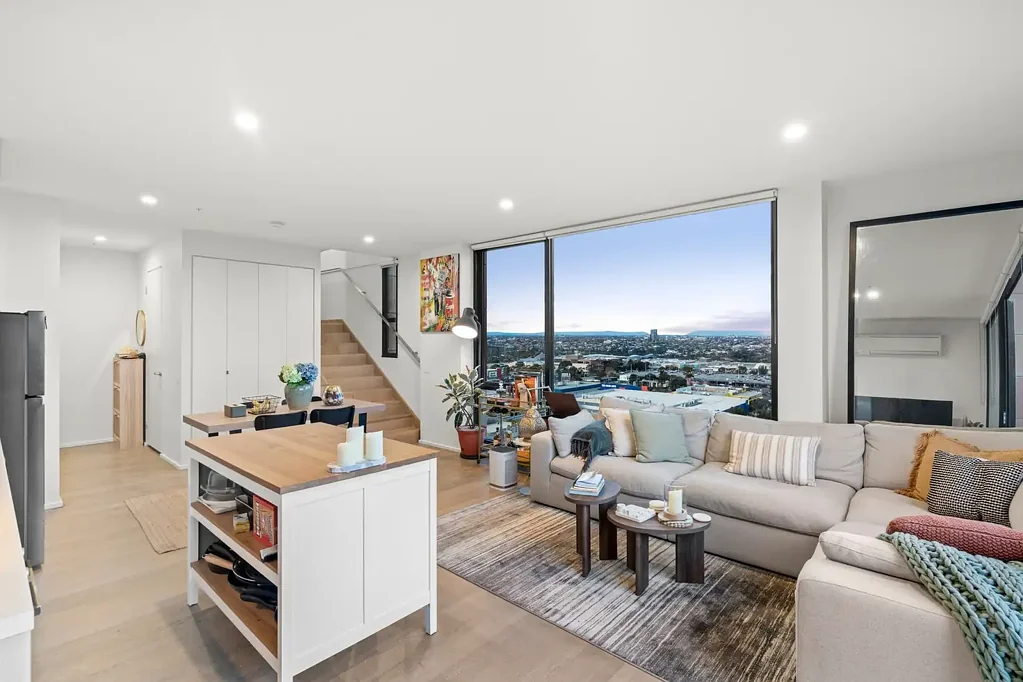 Maribyrnong 2कमरा Experience Sunrise Serenity in Your Corner Penthouse