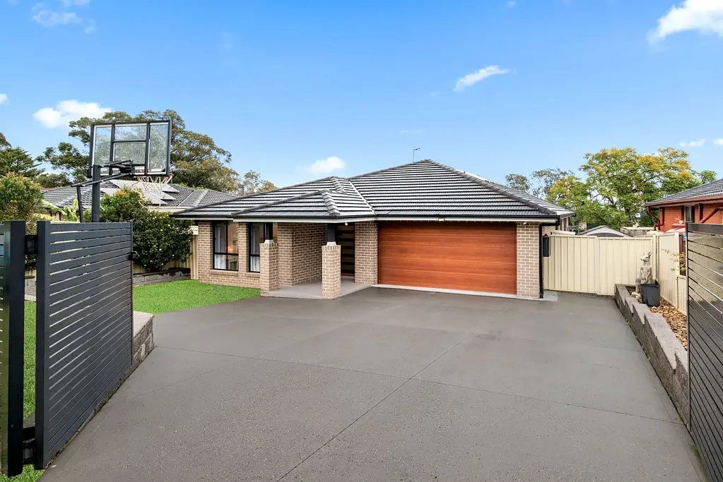21 Borthwick Street, Minto, NSW 2566