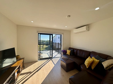 Spacious three bedroom home with a garage