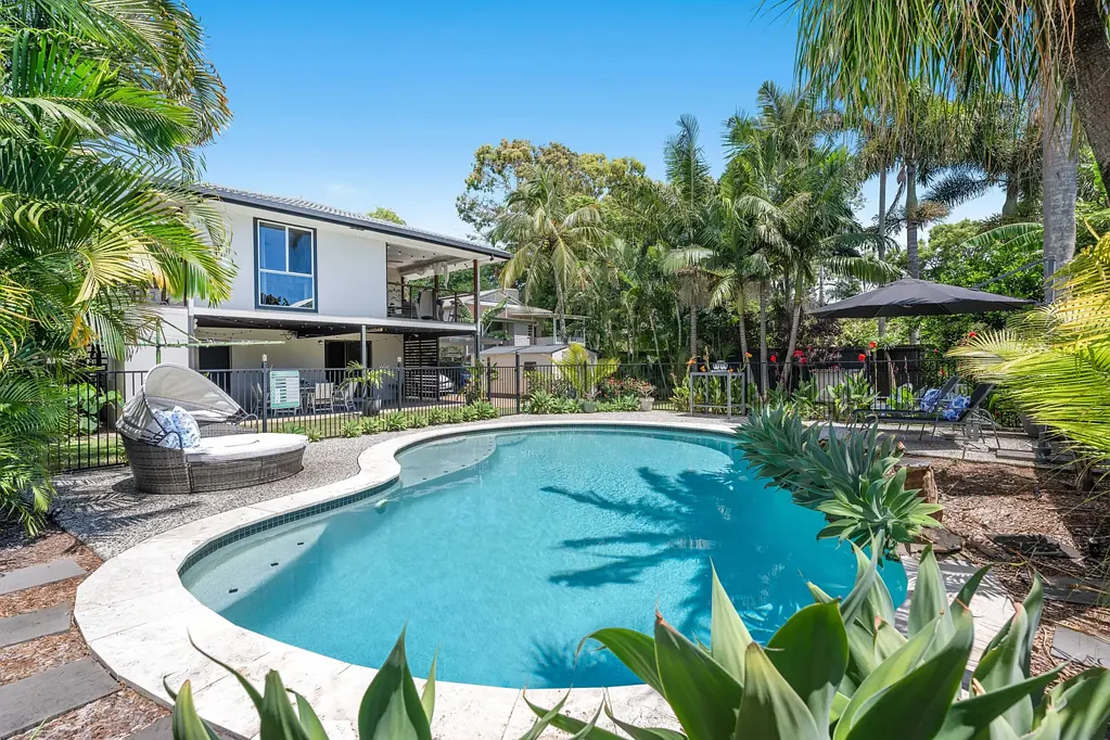 Wynnum 4Moenga SOLD - Impressive 908m2 block just moments to the Bay.