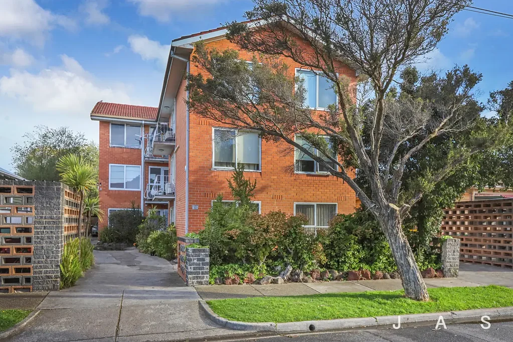 POSITION PERFECT 2 BEDROOM