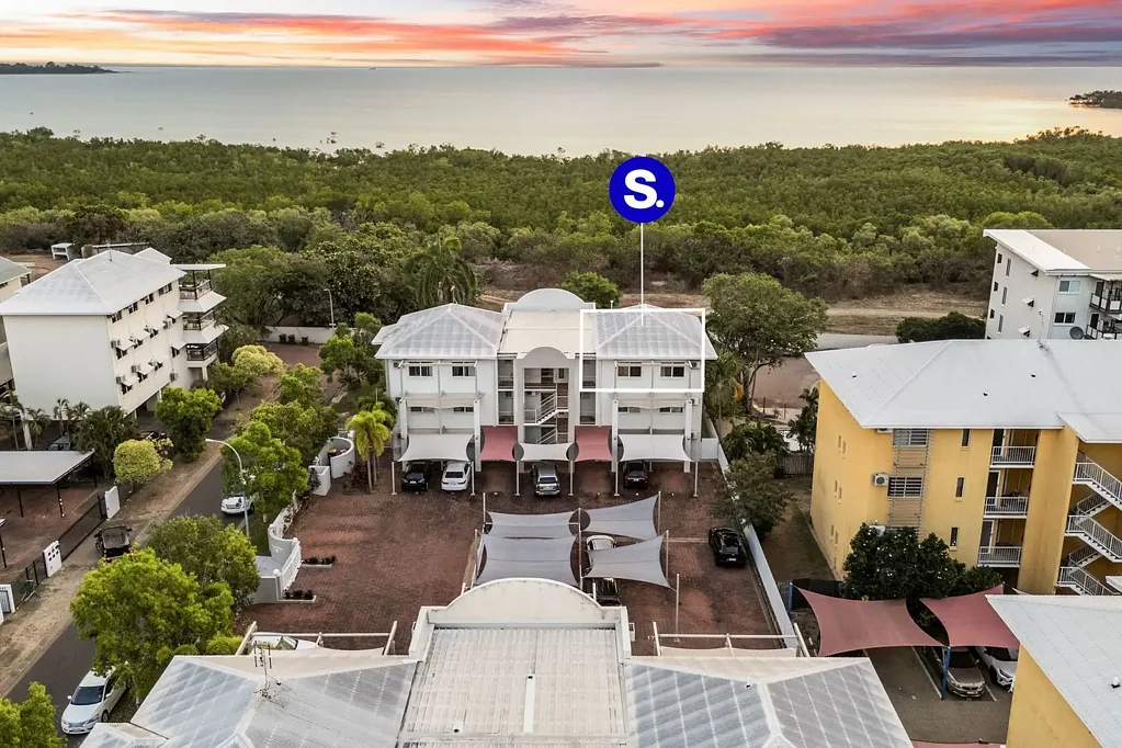 Coconut Grove 2 Slaapkamer Top Level Apartment with Ocean Views