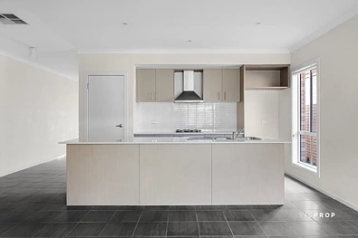 63 Kellerman Drive, Point Cook, VIC 3030, 4房, 2浴, House