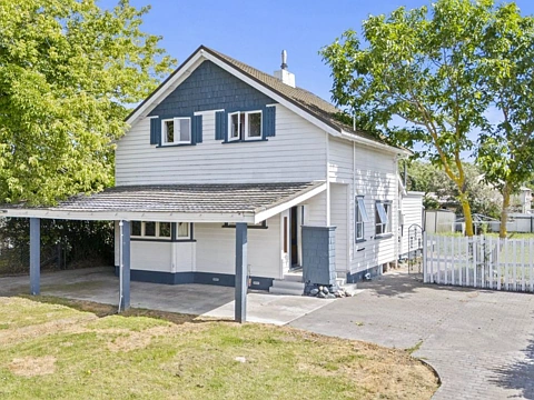 Mayfield 4房  Prime Location and Spacious Grounds!
