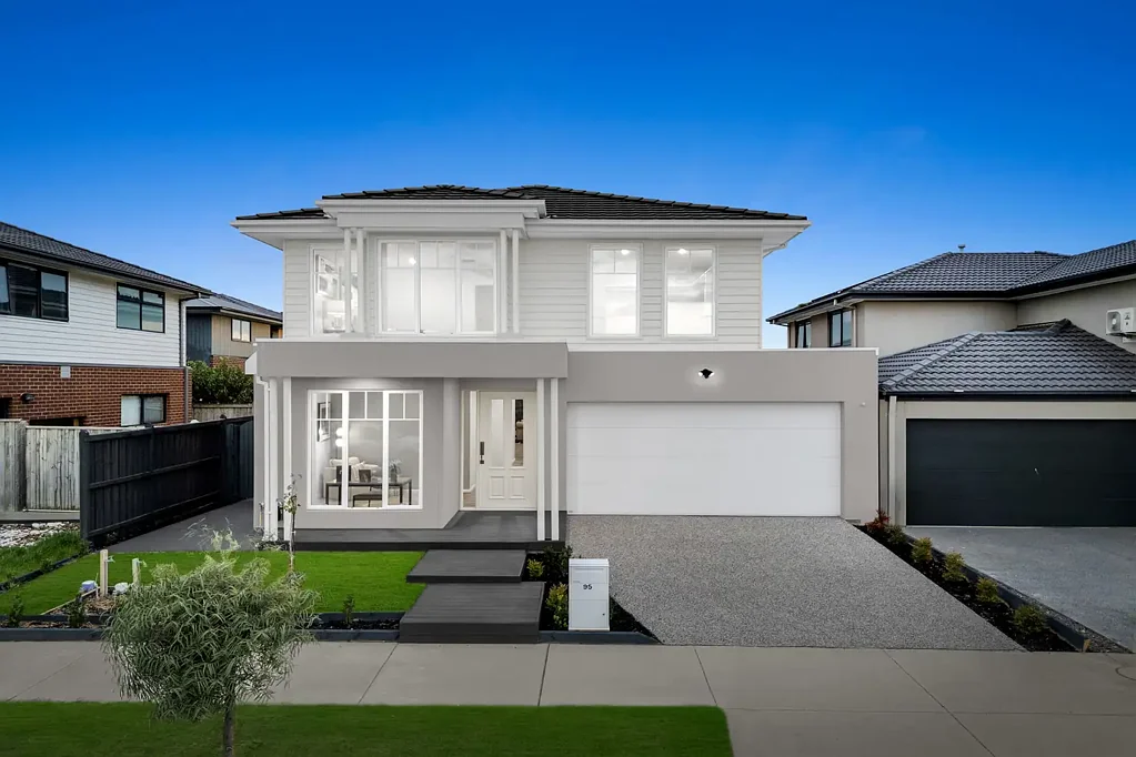 Luxury Hampton-Style Living | 5 Bedrooms, Dual Masters & Premium Finishes.