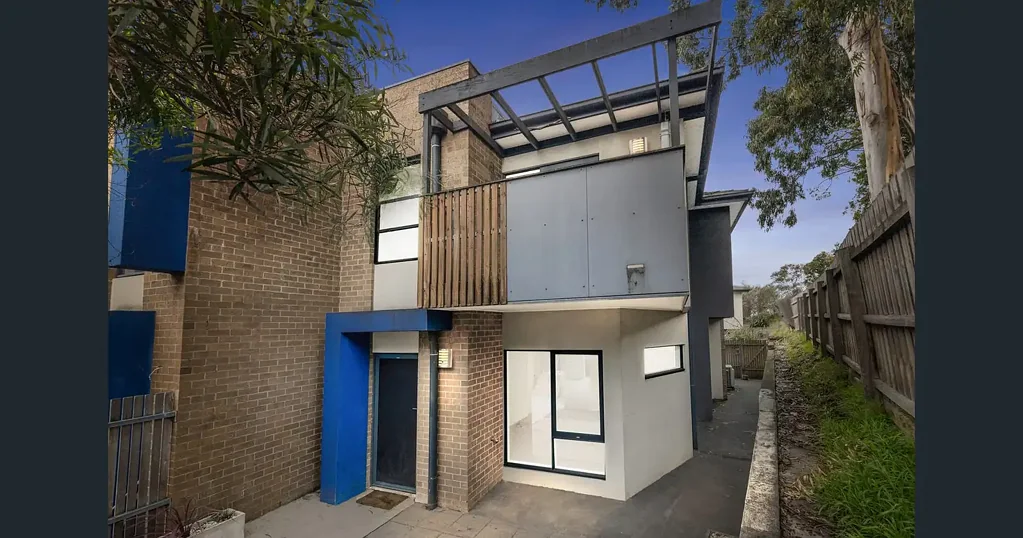 Townhouse in Ferntree Gully