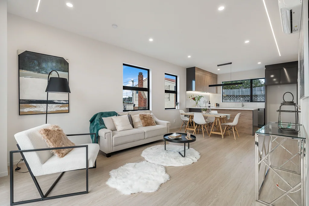7/16 Binsted Road, New Lynn, Waitakere City, Auckland