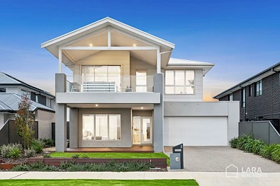 Lara 4 Slaapkamer Luxury Reverse Living in Lara Lakes