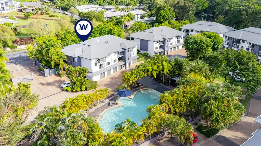 Freshwater 4कमरा 4-BEDROOM END-UNIT OFFERING FLEXIBLE DUAL LIVING & POOLSIDE OUTLOOK
