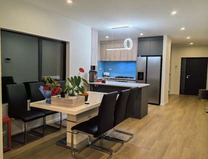  West Harbour Drive, West Harbour, 3房, 1浴, Share