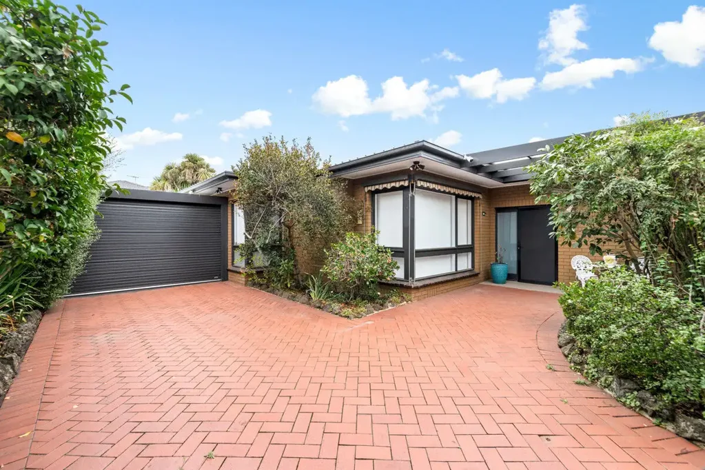 84 Jacks Avenue, Dingley Village, VIC 3172