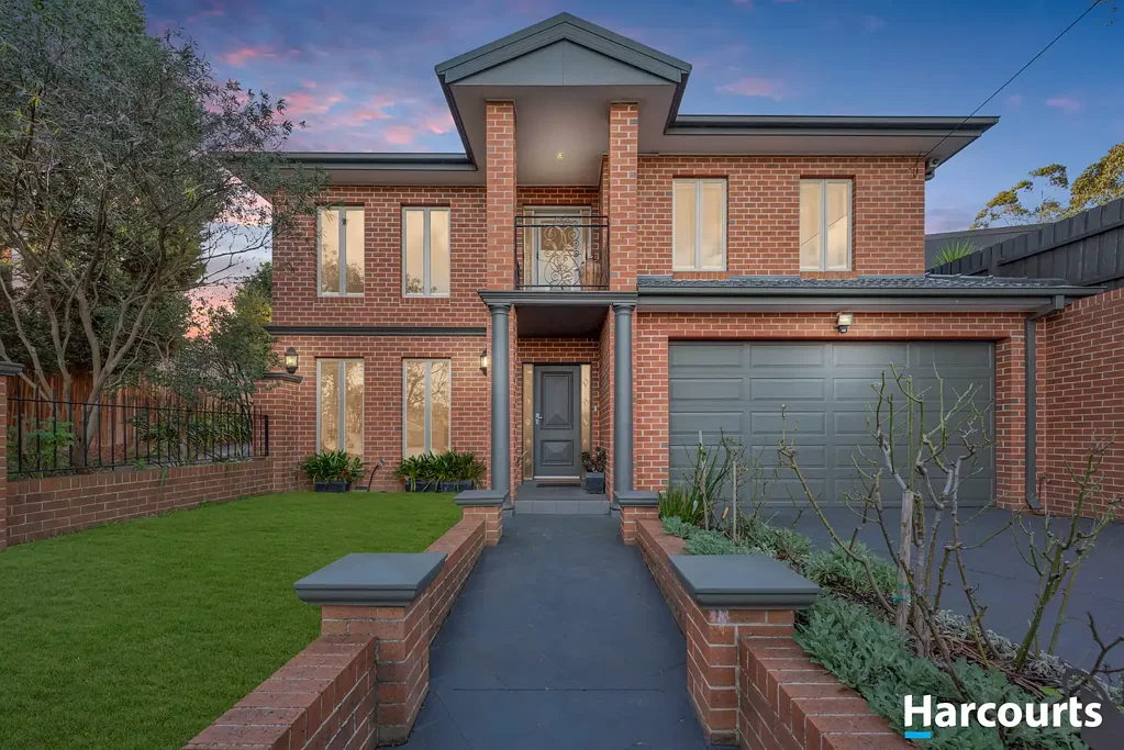 Vermont South 4ਬੈੱਡਰੂਮ European Elegance with an Easy-Care Garden