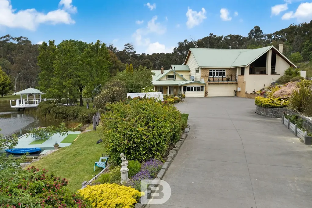 72 Marsh Court, Woodend, VIC 3442