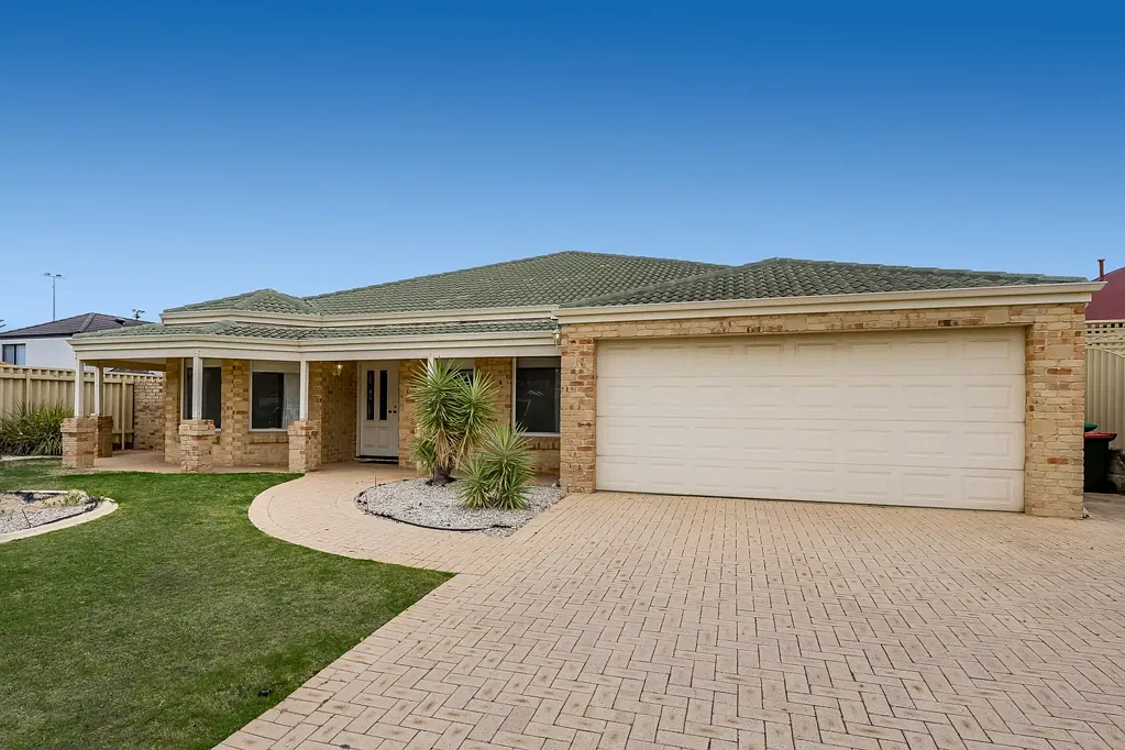 48 Boynton Gardens, Iluka, WA 6028
