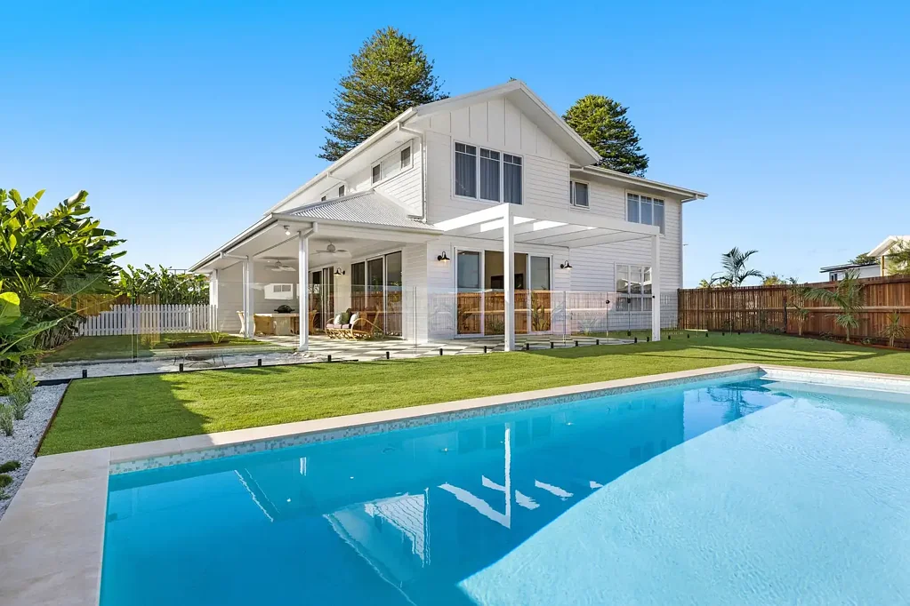 Skennars Head 5 Bedroom Coastal Comfort & Hamptons Charm in Skennars Head