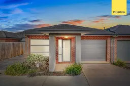 2/84 Albert Drive, Melton South