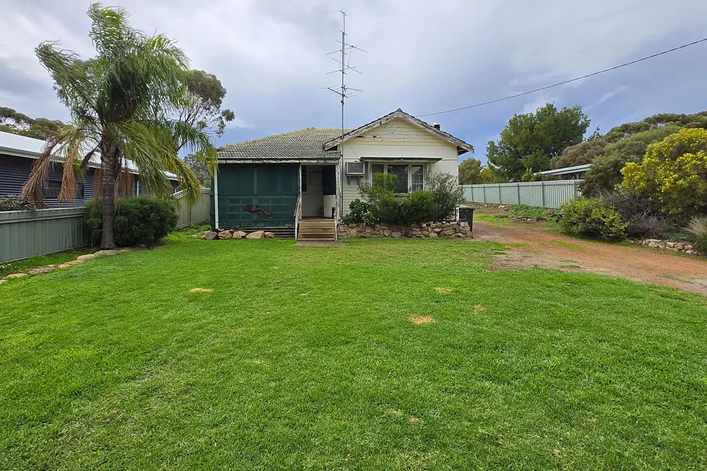 62 Cardwell Road, York, WA 6302