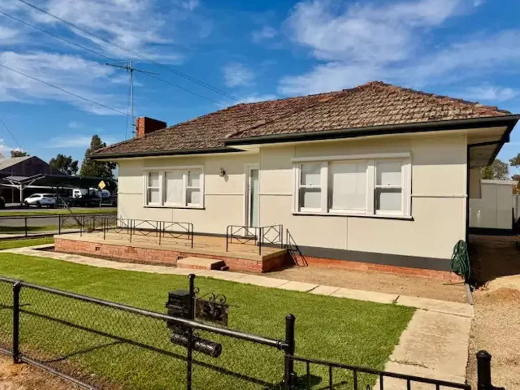 Corowa 2房  Neat Home on a Generous Allotment