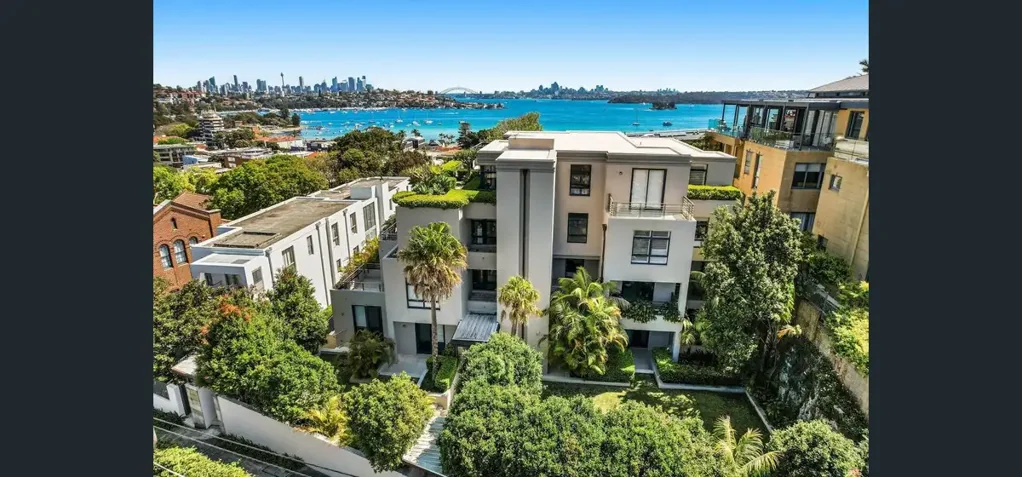 SPACIOUS OVERSIZED 3 Bedroom Unit for RENT!