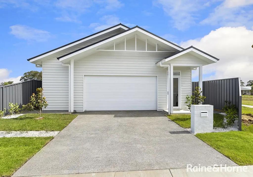 56 Wirraway Boulevard, Badagarang, NSW 2540