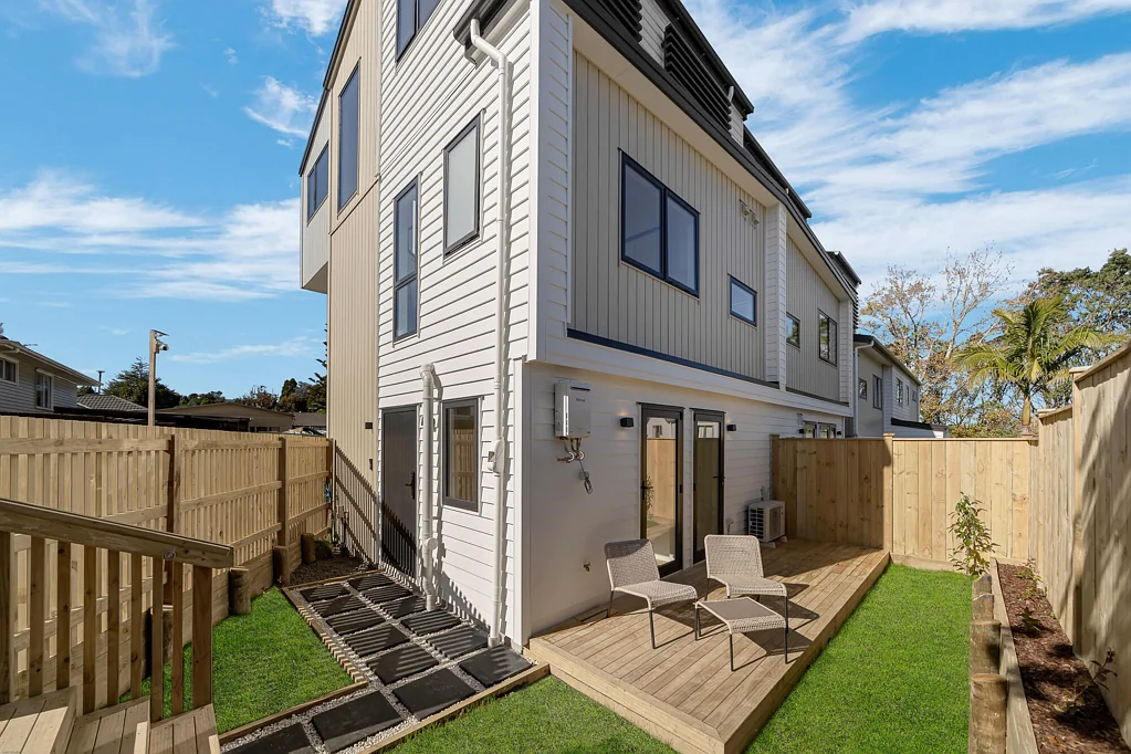 Glenfield 3 Slaapkamer Westlake Zone | Sunny Living by the Reserve