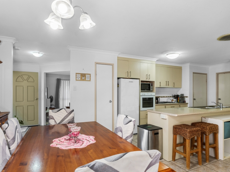 194 QUEEN ELIZABETH DR, COOLOOLA COVE QLD 4580, 0 Kuwarto, 0 Banyo, House