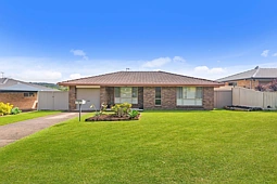 6 Bernoth Street, Currumbin Waters