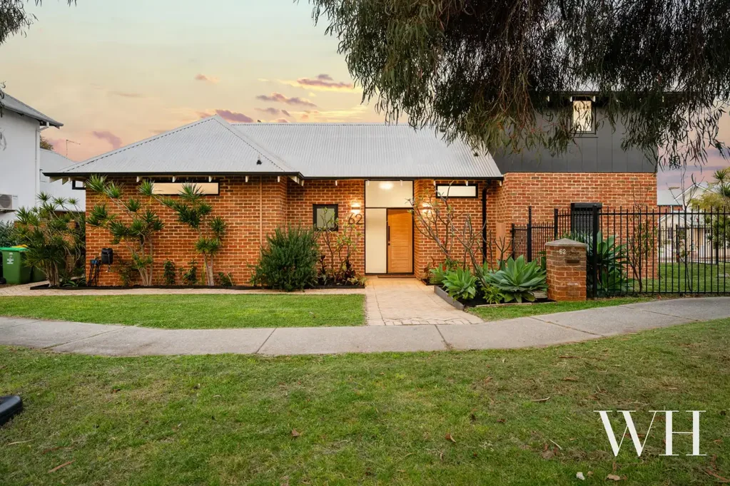 East Fremantle 3 Slaapkamer Contemporary Ease in a Leafy East Freo Setting