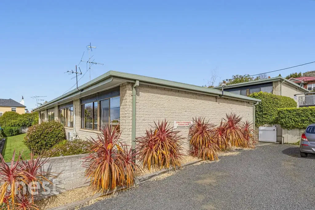 North Hobart 2બેડરૂમ Location Location Location