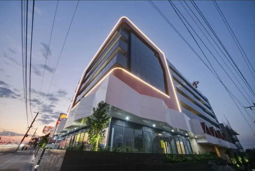 IN THE HEART OF PRIME LOCATION!