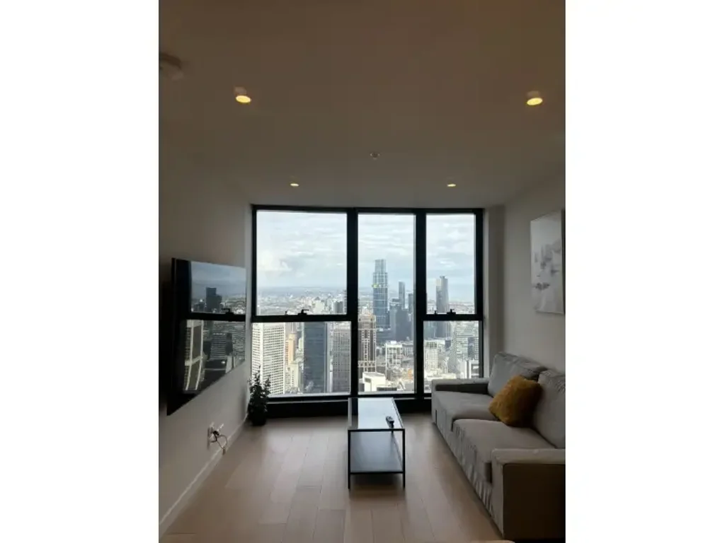 Queens Place 1 Bed + 1 Bath + 1 Study Fully furnished with stunning view !